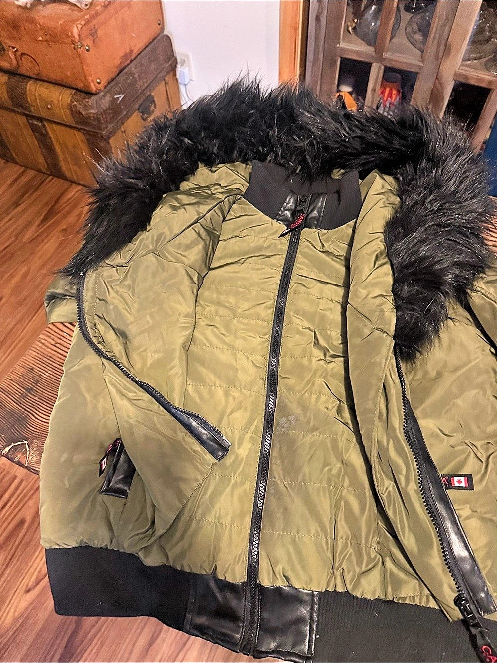 Women’s Canada Weather Gear Hooded Puffer Jacket Green Black Size Large - Picture 2 of 6